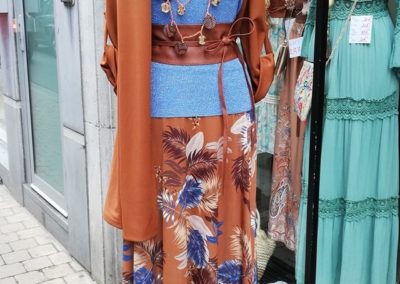 Découvrez nos tenues estivales, pour toutes celles qui aiment les longues robes fleuries !