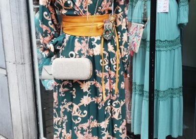 Découvrez nos tenues estivales, pour toutes celles qui aiment les longues robes fleuries !