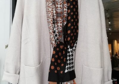 Choisissez le foulard idéal pour terminer en beauté votre tenue !