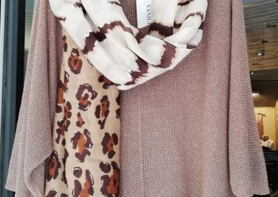 Choisissez le foulard idéal pour terminer en beauté votre tenue !