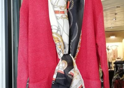 Choisissez le foulard idéal pour terminer en beauté votre tenue !